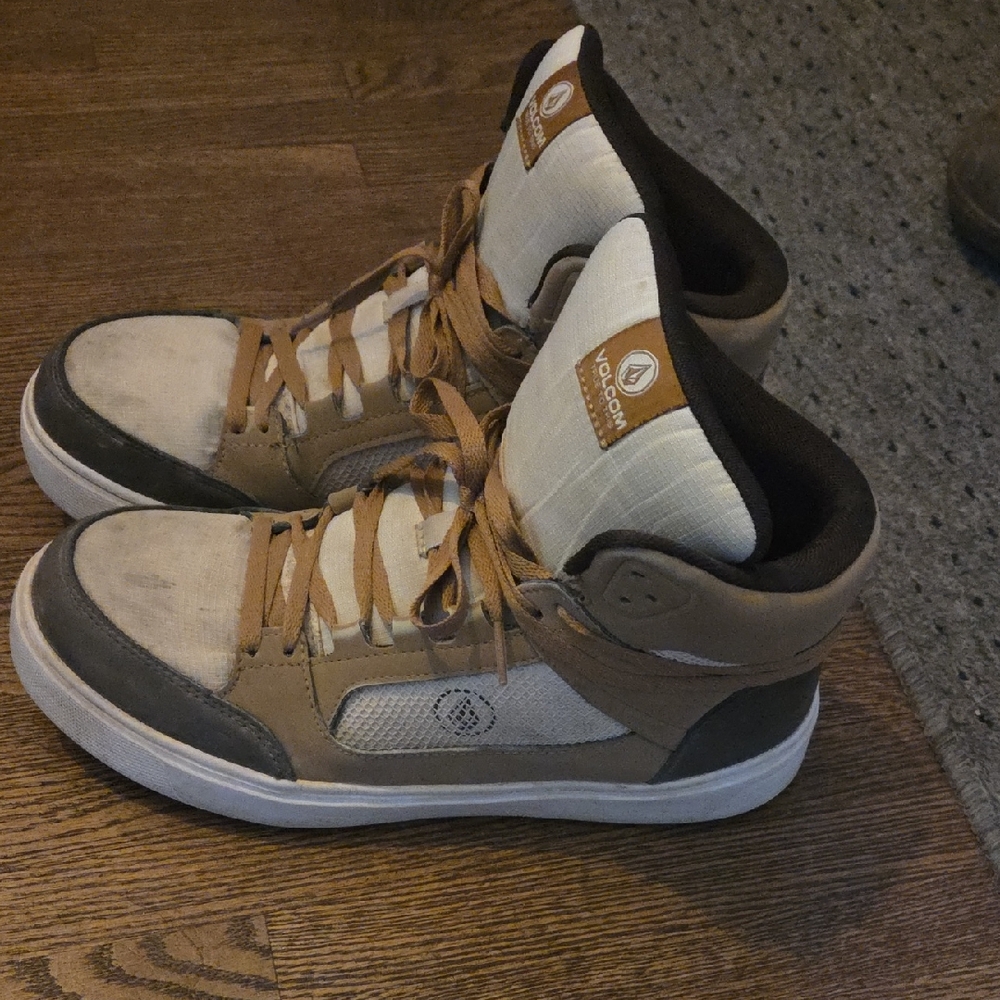 Volcom Men's Tan, Gray and White High-Top Skate Sneakers